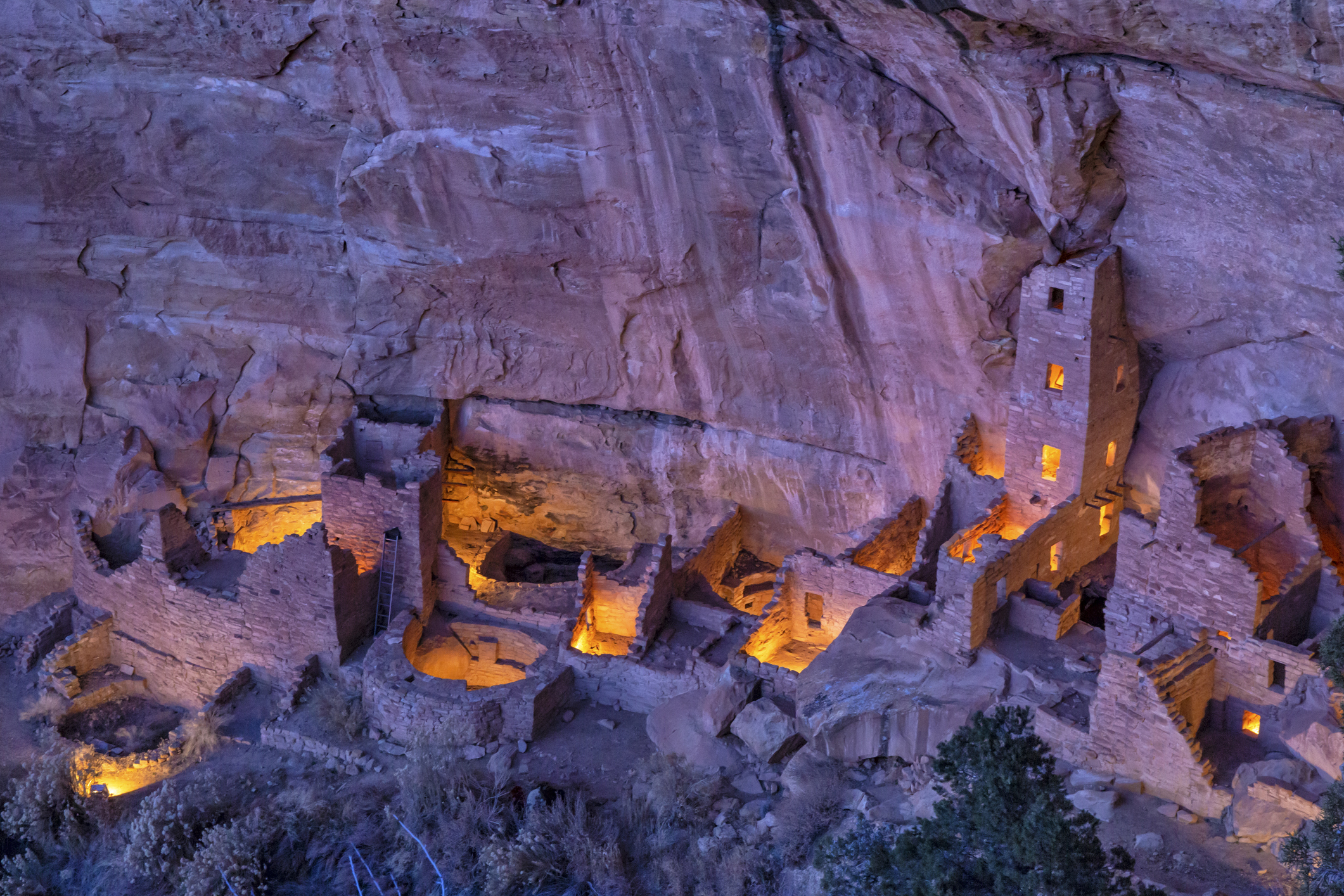 Squre Tower House Luminaria Pink Sunset